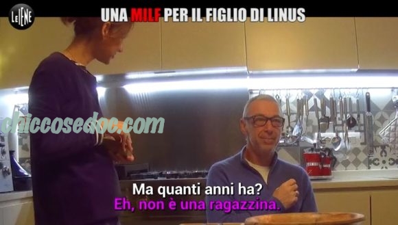 "LE IENE" - Lo scherzo a Linus, alle prese con la presunta amante e professoressa universitaria del figlio..